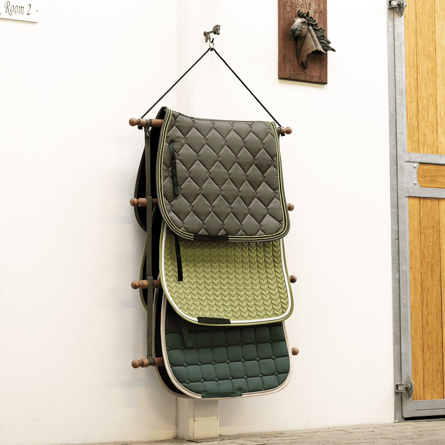 EQUEST Schabracke Syntec Cube + Cord - EQUEST by Hoelscher