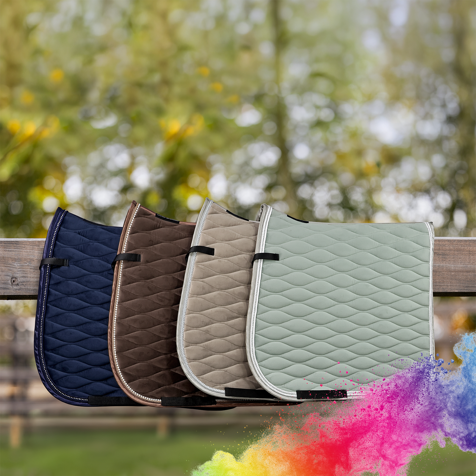 EQUEST Velvet Swing Saddle Pad