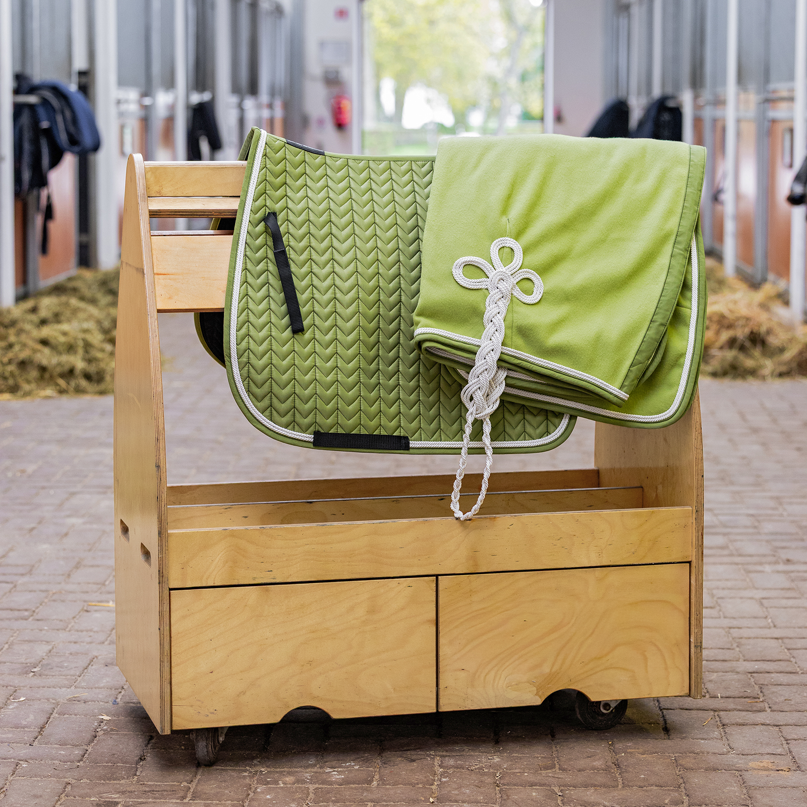 Couverture EQUEST ALPHA FLEECE Standard + Cordon double + Cordon décoratif