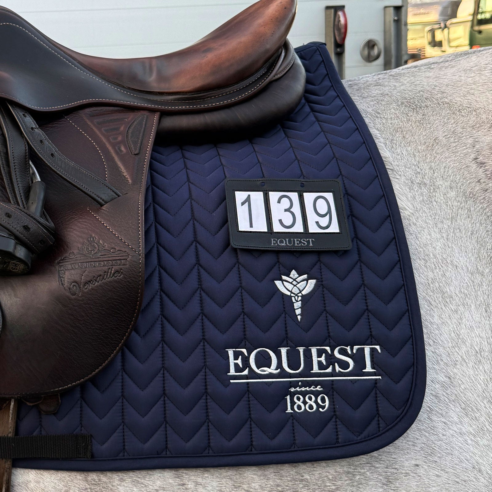 EQUEST Startnummern Pro mit Klett 3-stellig